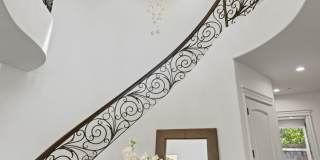 5011 Hayvenhurst Avenue Gallery 4