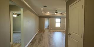 Beautiful 3 Bedroom 2 Bathroom Townhouse in South Tyler! Now offering 1/2 off first full month rent free! Gallery 3