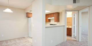 Meadow Glen Apartments Gallery 54