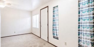 1005 North Center Avenue - Unit A Gallery 7