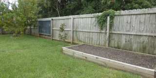 Spacious 4-Bedroom Home - Woodlands Gallery 22
