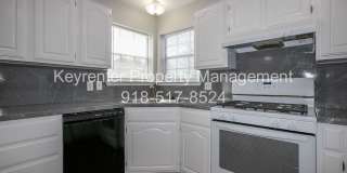 Gorgeous 4 Bedroom Remodel, Union Schools! Gallery 11