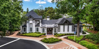 The Carlyle at Perimeter Apartments Gallery 2