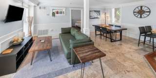 Monthly Rental — Stylish First-Floor Condo by Daffin Park with All-Inclusive Utilities Gallery 5