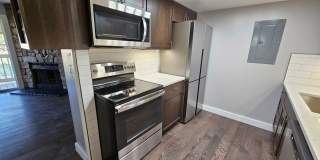 1 Bedroom Condo in Aurora Gallery 1