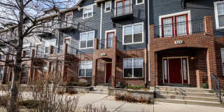 Fully Furnished Downtown 2 Bed, 4 Bath Executive Townhouse Gallery 1