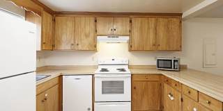 Woolen Mills Duplex Convenient to Pantops & Downtown Gallery 5