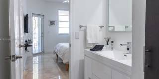 3165 Northeast 184th Street Gallery 23