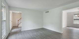 91 PREMIER Court Gallery 3