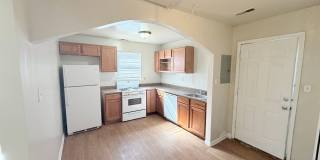 4742 Vista St (PRICE REDUCED)!! Gallery 5
