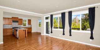 Redmond 5 Bedroom Charmer Gallery 9