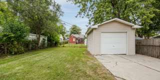19121 Kingsville St Gallery 21