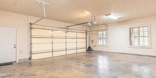 1606 S Hyde Park Avenue Gallery 34