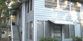 2 Bed/1 Bath Duplex Close to Campus on NW 11th Street Gallery 1