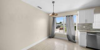 Beautiful 3 bedroom 2 bathroom single family home in Fort Myers with fenced yard! Gallery 8