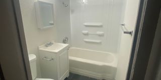 Henderson - 2 Bedroom - Water Street Location! Gallery 6