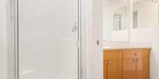 2 Bedroom 1.75 Bath Condo - Seattle Gallery 14