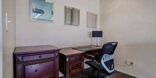 Fully Furnished Mid-Term 2-Level Condo | 1,549 Sq Ft | Private Parking | Shared Living Fully Furnished Mid-Term 2-Level Condo | 1,549 Sq Ft | Private Parking | Shared Living Gallery 30