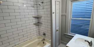 901 W Main St. Gallery 12