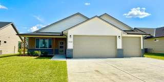 5408 N TOBEN CT Gallery 1