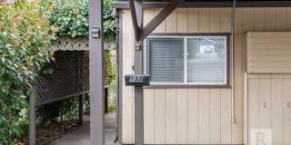 FULLY FURNISHED, Charming Short Term Rental! Gallery 3