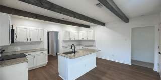 607 E Monterey Street Gallery 7