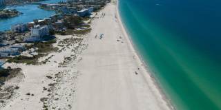 1 Bedroom Beachfront Condo, Steps away from Beach Access! Gallery 36