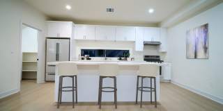 801 1/2 East 84th Place Gallery 15