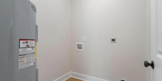 921 Banner Street Gallery 12