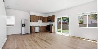 Private turfed yard! Private turfed yard! Gallery 1