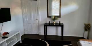 806 MUNDY Drive unit: 1 Gallery 3