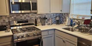 20 Lexington Hill unit: 10 Gallery 1