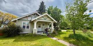 Stunning 3 Bed / 2 Bath Home on 10th Street! Gallery 3