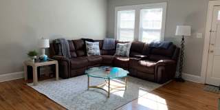 Grid House 2 blocks to ECU for rent on 5th St Gallery 13