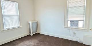 254 W Franklin St Gallery 10