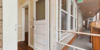 The Winston Gallery 32