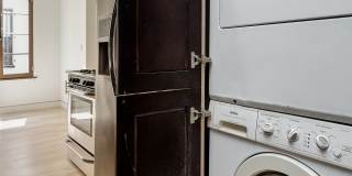 7223 Willoughby Ave Gallery 8