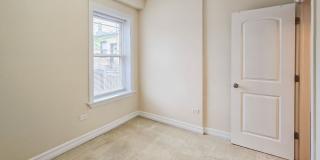 3808 North SHEFFIELD Ave. Apt. Gallery 17