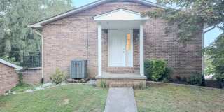 Lenoir City, 37772 - 2 Bedroom, 2 Full Bath, 1,000 square foot One-Level Condo SHORT TERM LEASE OPTION AVAILABLE! - Ryan Fogarty (865) 333-4840 Gallery 1