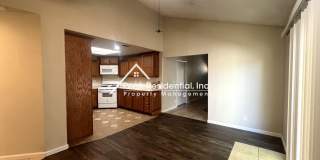 Spacious 2bd/1ba Duplex with Garage near American River College Gallery 7