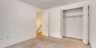 6060 HOLLOW KNOLL Court Gallery 20