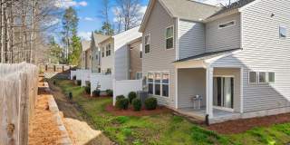 3be / 2.5ba Easy Access to Duke Townhouse Gallery 19