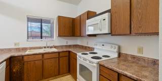 Private and Charming 2 Bed 1 Bath house Gallery 6