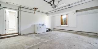 4037 Washington Boulevard Gallery 32