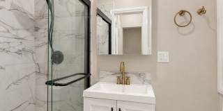 1014 W George Street Gallery 23