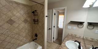 Available Now! - 2 Bed, 1.5 Bath For Rent Gallery 22