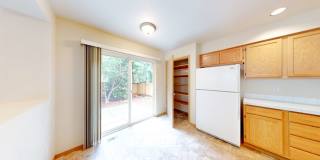 Great Location!  Quiet Neighborhood! Gallery 7