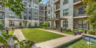 Mayfair Reserve Gallery 33