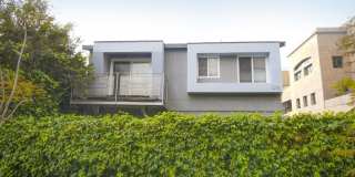 1215 Granville Ave. Gallery 26