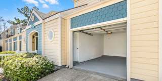 Lakes of Chateau Estates South Gallery 14